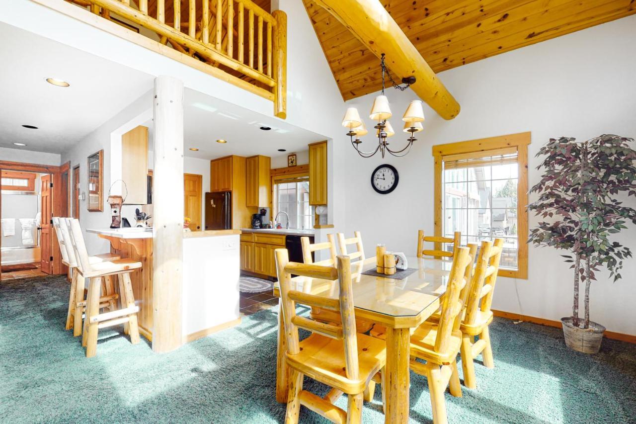 Cinnamon Teal Chalet Redmond Exterior photo